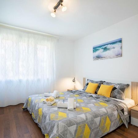 Castropola Apartment Екстериор снимка