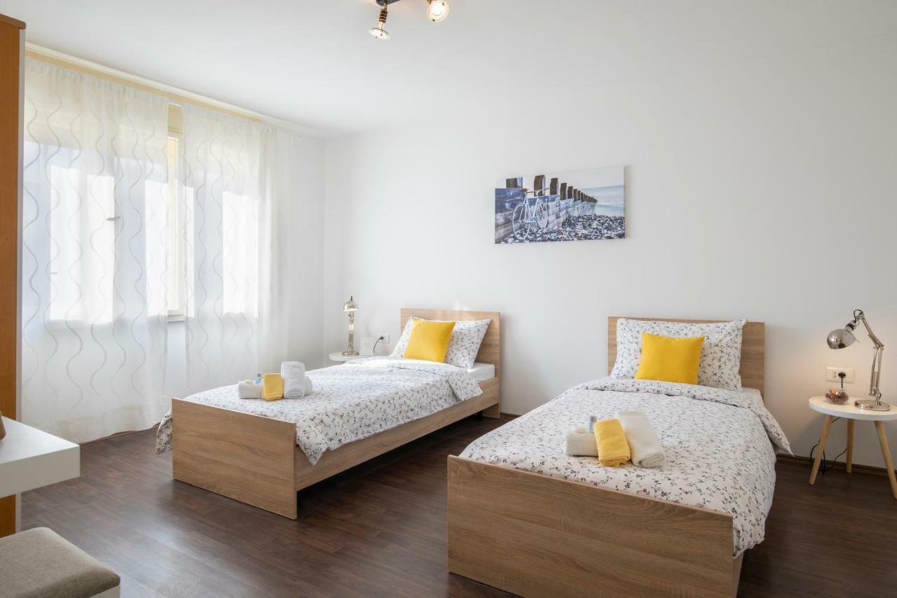 Castropola Apartment Екстериор снимка