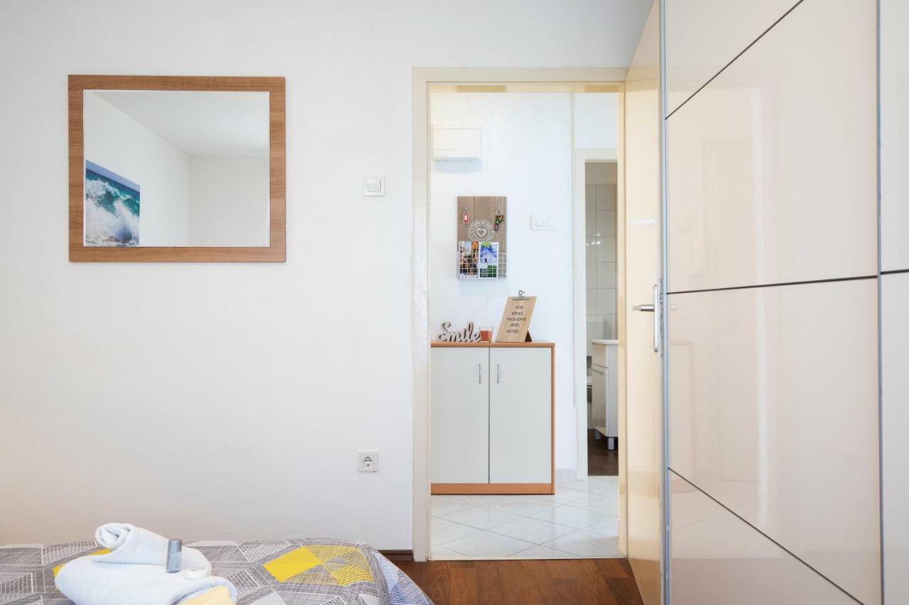 Castropola Apartment Екстериор снимка