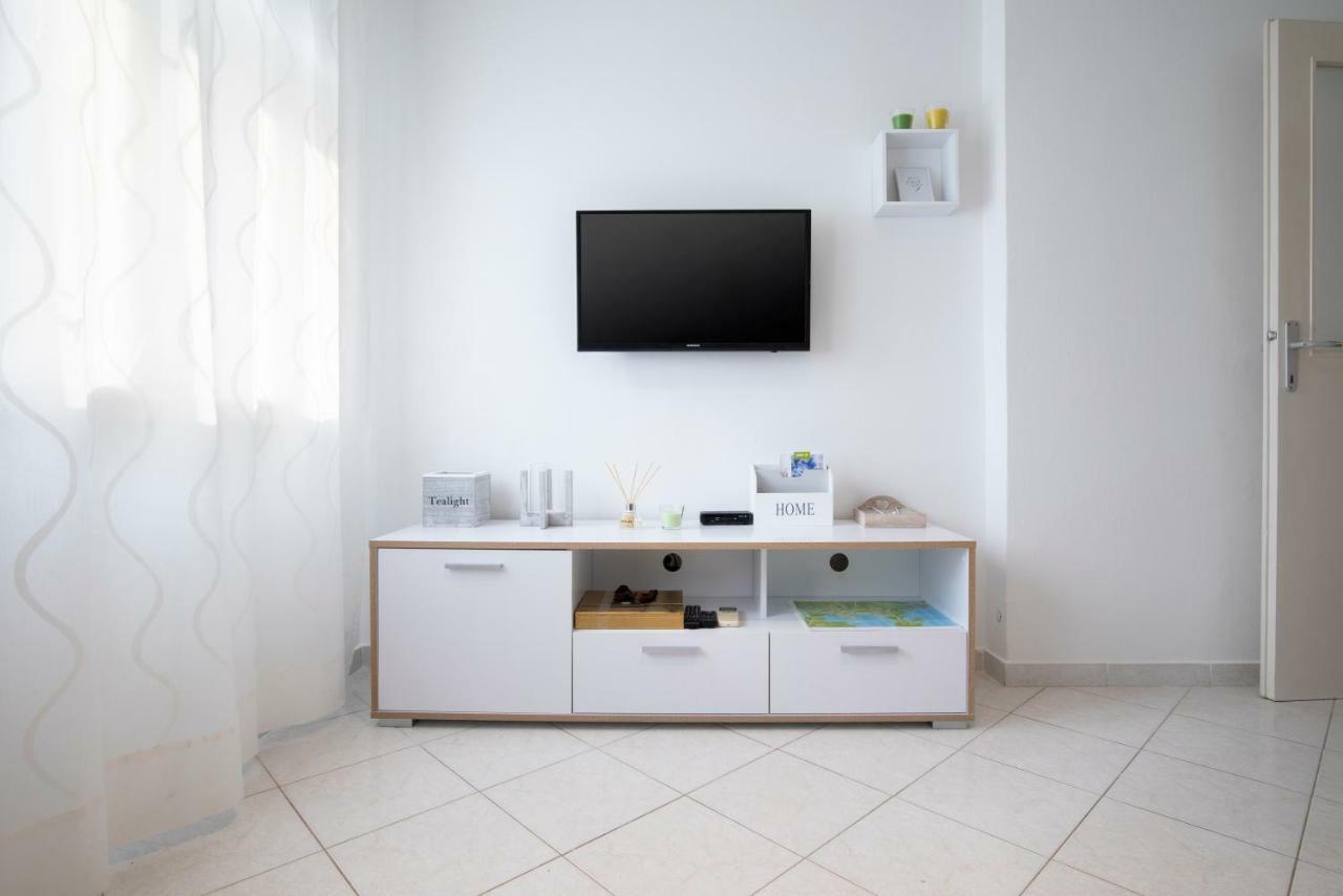 Castropola Apartment Екстериор снимка
