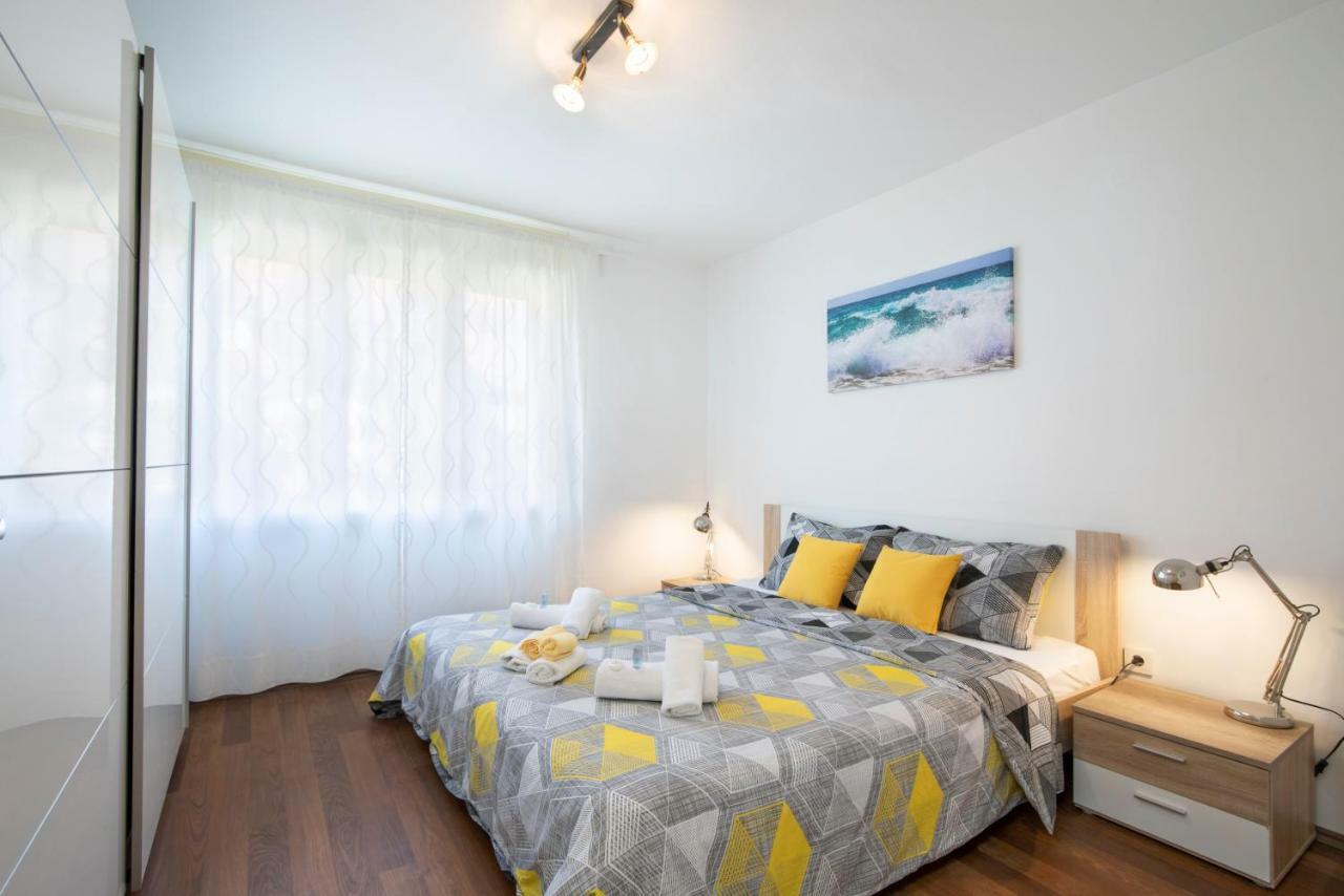 Castropola Apartment Екстериор снимка